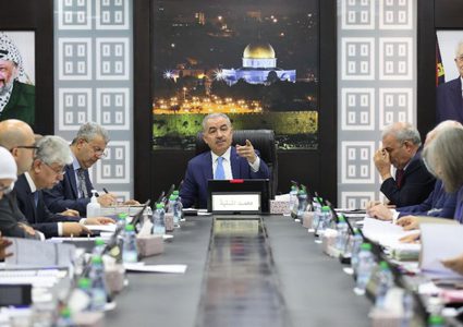 التربية: الحكومة ملتزمة بالاتفاقيات الموقعة مع المعلمين