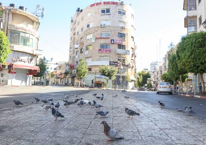 جنين:الإضراب الشامل يعم عرابة حدادا على الشهيد طارق عز الدين وطفليه