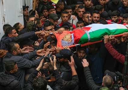 الشؤون المدنية تتسلم جثمان الشهيد سليمان عويض من عقبة جبر