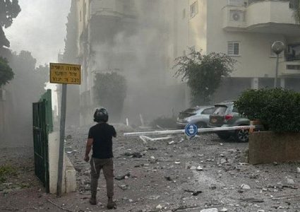 الإعلام العبري :مقتل مستوطن وإصابة 6 آخرين بصواريخ المقاومة جنوب تل أبيب