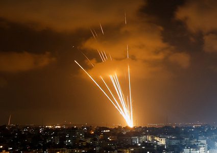 الإعلام العبري:اتفاق على وقف إطلاق النار يدخل حيز التنفيذ الساعة العاشرة مساءا