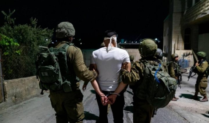 قوات الاحتلال تعتقل أربعة مواطنين من بيت ريما