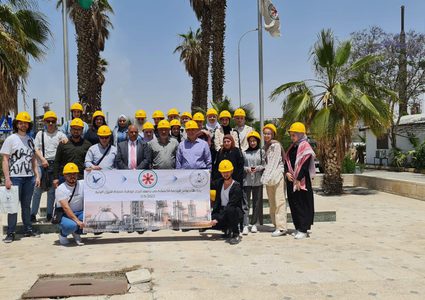 طلبة برنامج الهندسة الكيميائية ينظمون زيارة علمية لشركة مصفاة البترول الأردن