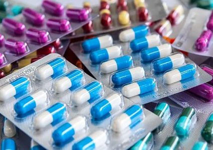 الصحة العالمية تحذر: استخدام المضادات الحيوية مهم.. بشروط