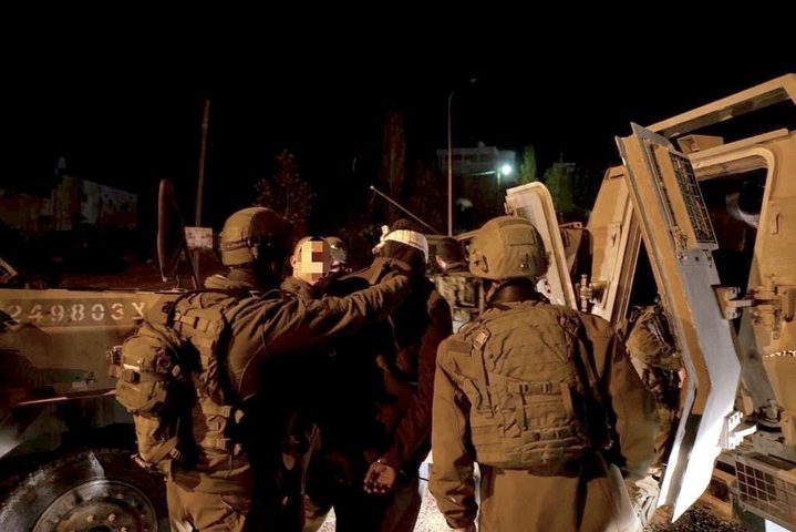 الاحتلال يعتقل شابا من ضاحية شويكة شمال طولكرم