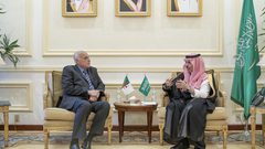 وزيرا خارجية السعودية والجزائر يوقعان اتفاقا لإنشاء مجلس التنسيق الأعلى السعودي
