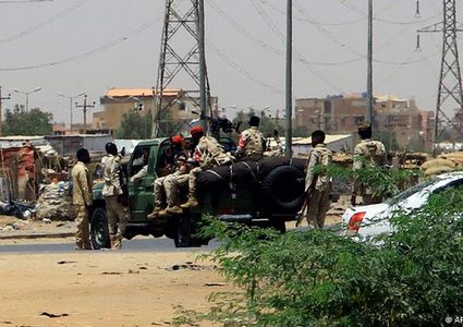 اشتباكات بين الجيش السوداني وقوات الدعم السريع في الخرطوم