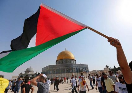 الكنيست تصادق بالقراءة التمهيدية على قانون حظر رفع العلم الفلسطيني