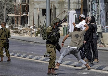 مستوطنون يعتدون على مواطنين في البلدة القديمة من القدس