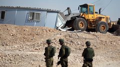 الاحتلال يهدم غرفة زراعية في دوما جنوب نابلس