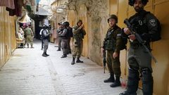 الاحتلال يجبر أصحاب المحال التجارية في البلدة القديمة بالقدس على إغلاقها