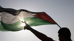 بن غفير يأمر بإزالة العلم الفلسطيني من القدس المحتلة
