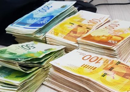 الاتحاد الأوروبي: لا يوجد ما يعيق صرف الأموال للسلطة الفلسطينية