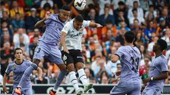 ريال مدريد يواصل الترنح ويهدي فالنسيا قبلة الحياة