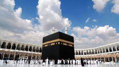 السعودية تحدد آخر موعد لإعلان تصاريح أداء العمرة