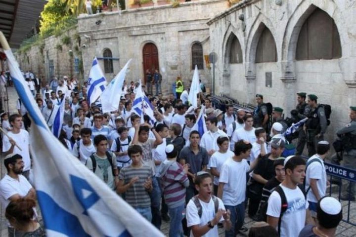 مسيرة استفزازية للمستوطنين في البلدة القديمة من الخليل