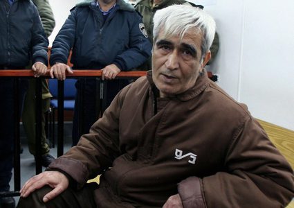 إدارة سجون الاحتلال تنهي العزل الانفرادي للأسير أحمد سعدات