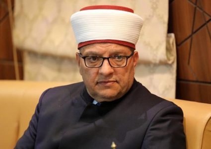 وزير الأوقاف الفلسطيني حاتم البكري يصل غزة