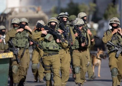 قوات الاحتلال تعتقل شاباً في رام الله