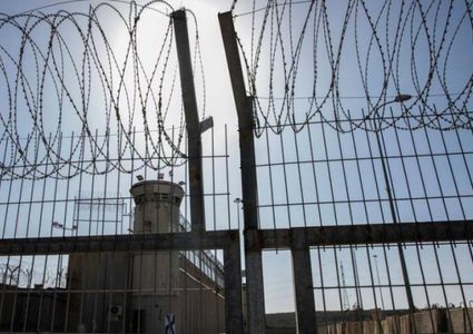 الاحتلال يحكم على أسير من مخيم الجلزون بالسجن 7 سنوات