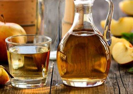فوائد وأضرار خل التفاح على الجسم