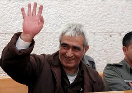 إدارة سجون الاحتلال تجدد عزل  الأسير أحمد سعدات