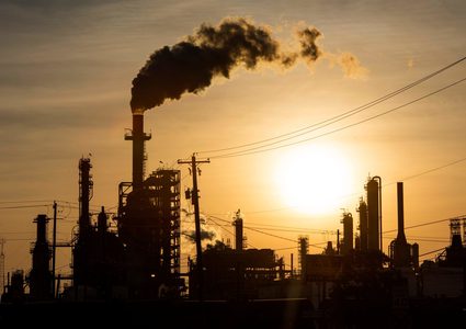 أسعار النفط ترتفع للأسبوع الثاني على التوالي..وبرنت قرب 77 دولارا للبرميل