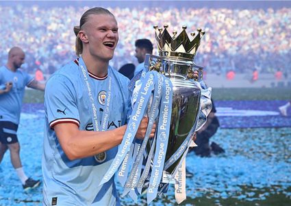 هالاند يحصل على لقب أفضل لاعب في الدوري الإنجليزي