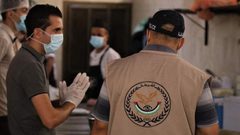 المباحث العامة بغزة توقف مخبزين ومحل شاورما لانعدام الشروط الصحية