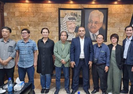 السوداني يستقبل وفد اتحاد كتاب فيتنام في زيارة لفلسطين هي الأولى لدولة عربية