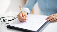 الاستعارة الشعرية: تحديات الترجمة من العربية إلى الإنجليزية