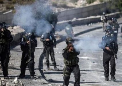 مواجهات مع قوات الاحتلال في أبو ديس شرق القدس