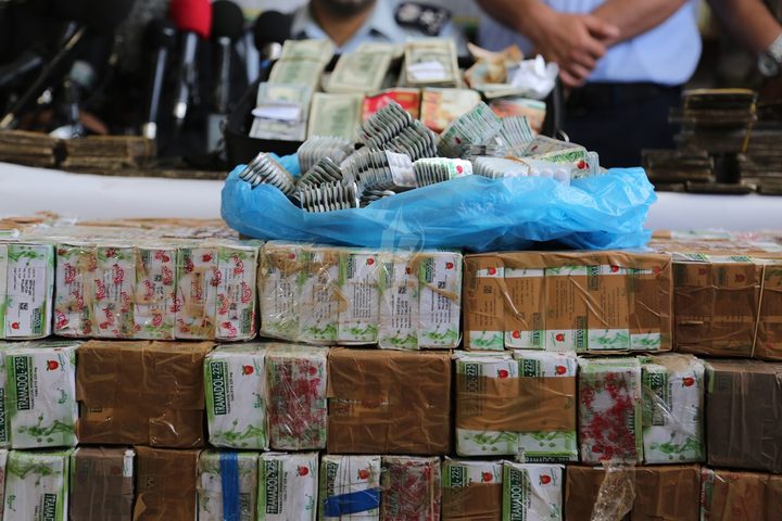 ضبط مواد مخدرة ومركبة ودراجة غير قانونيتين في بيت لحم