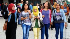 الرئيس التونسي يدعو الى فرض غرامة اضافية على الأغنياء