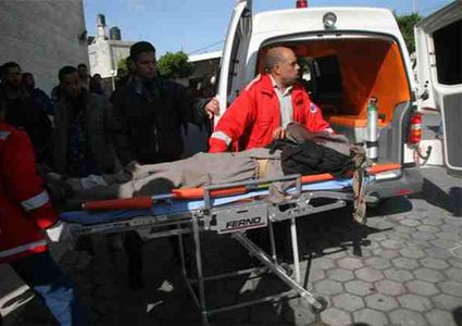 اصابة طفل في قنبلة غاز والعشرات من المواطنين في بيت دجن