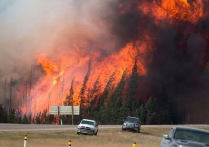 حرائق كندا تمتد إلى مقاطعة كيبيك وإجلاء 11 ألف شخص