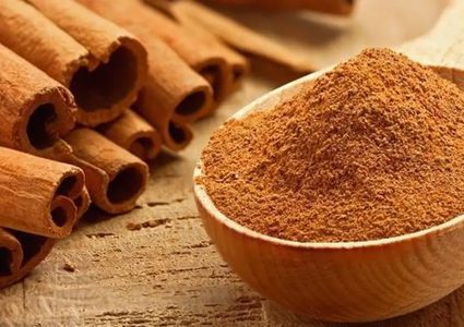 منها محاربة الزهايمر والسرطان.. اكتشاف فوائد مذهلة لتناول القرفة