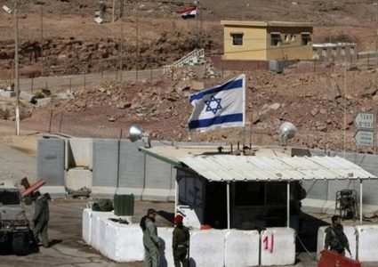 القناة 12: إصابتان في حادثة إطلاق نار قرب معبر نيتسانا الحدودي مع مصر