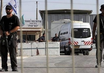 سلطات الاحتلال تفرج عن أسير من رفح بعد اعتقال دام 20 عاماً