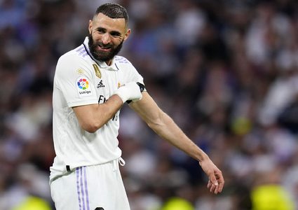 الإعلام السعودي:  اتحاد جدة يتوصل لاتفاق رسمي لضم بنزيما