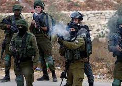 إصابة شاب خلال مواجهات مع قوات الاحتلال في طولكرم