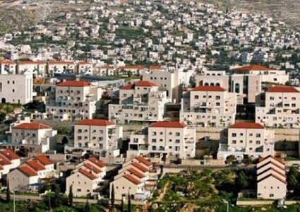 دولة الاحتلال تعلن نيتها مناقشة خطة استيطانية تقسم الضفة إلى نصفين