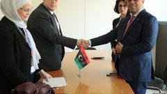 أبو جيش يبحث مع نظيره الليبي سبل التعاون المشترك في قطاع العمل