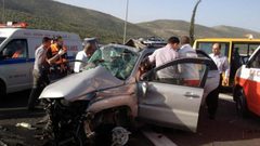 إصابة فتى بجراح خطيرة إثر حادث سير في منطقة جسر الزرقاء