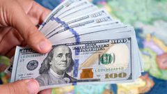 انخفاض حاد وسريع على سعر صرف الدولار مقابل الشيكل