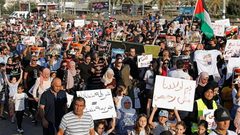 مظاهرات في الداخل احتجاحا على جرائم القتل