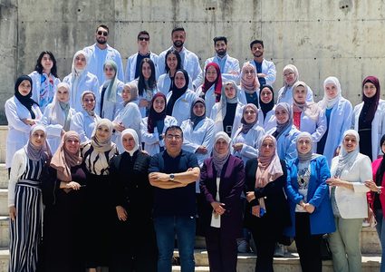 قسم الصيدلة السريرية والمجتمعية في النجاح يعقد امتحان قياس المهارات السريرية