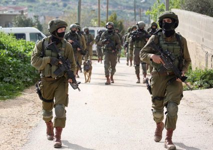 الاحتلال يشن حملة مداهمات واعتقالات في الضفة
