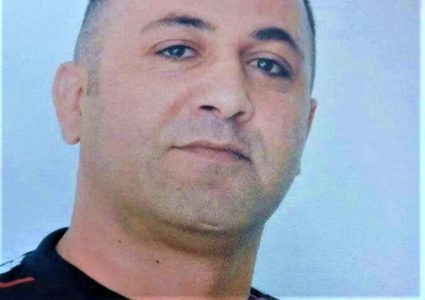 نقل الأسير فلاح شحادة للزنازين بعد شروعه بالإضراب