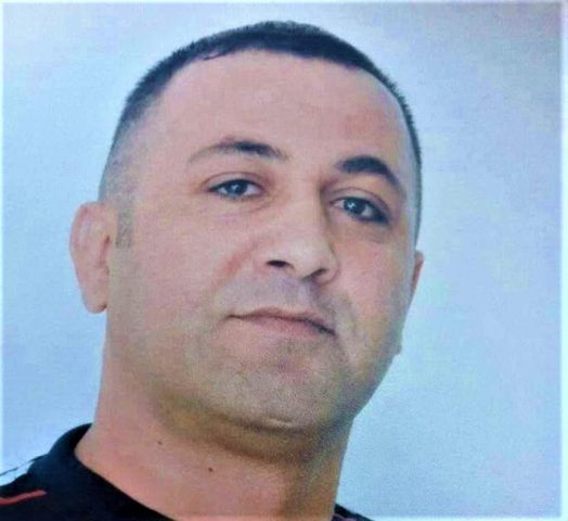 نقل الأسير فلاح شحادة للزنازين بعد شروعه بالإضراب